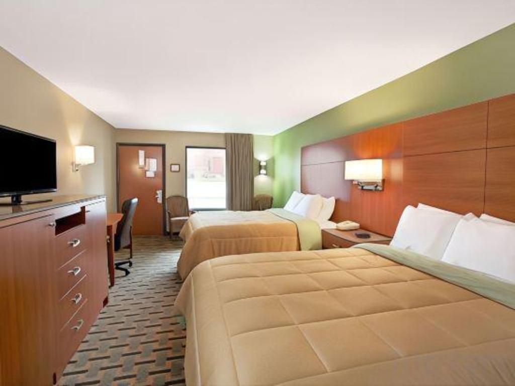 Days Inn by Wyndham Conover-Hickory Main image 1
